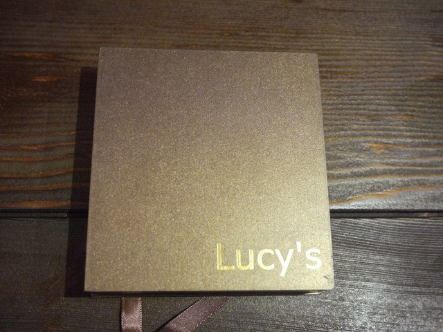 [飾品]光顧快八年的店家-一直追求精緻質感的平價飾品-Lucy's 飾品。
