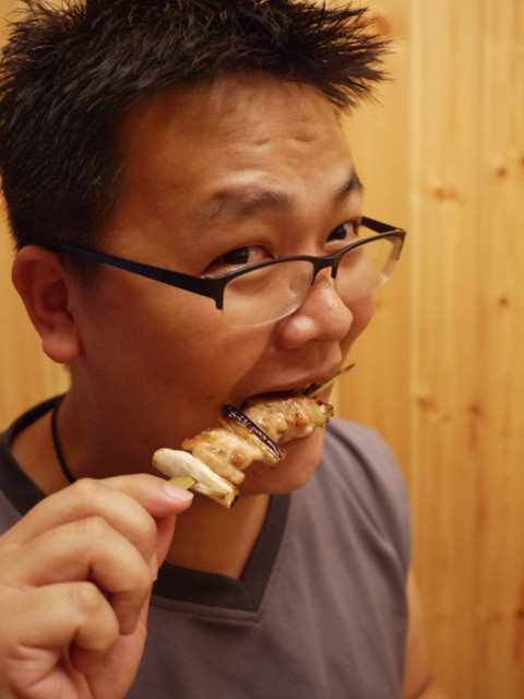 [食記]生鮮開賣-超威日本干貝海膽漢堡-串鳥.炭火直燒-聚餐喝酒的好選擇。
