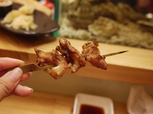 [食記]生鮮開賣-超威日本干貝海膽漢堡-串鳥.炭火直燒-聚餐喝酒的好選擇。