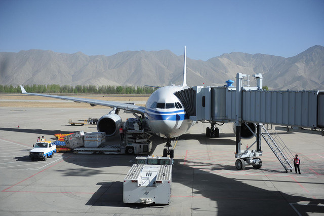 <西藏旅遊>成都雙流機場-拉薩機場-第一天悠閒地適應高原氣候生活