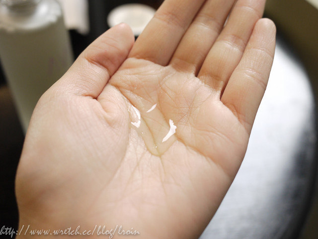 <保養>美麗需要水潤-AVIVA保濕美白機能化妝水