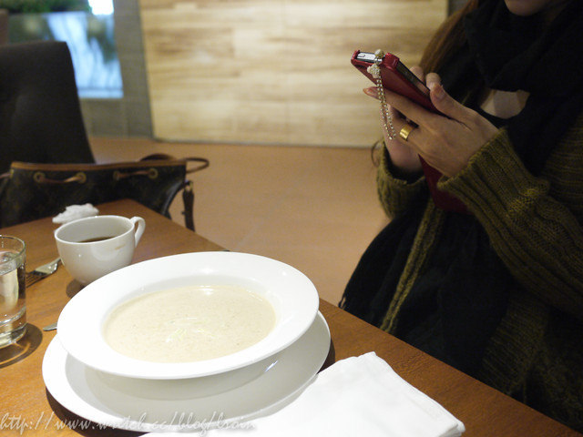 <食記>雪飛詩感恩節大餐~新鮮烤火雞讓我吃到鮮甜不乾澀的火雞大餐。
