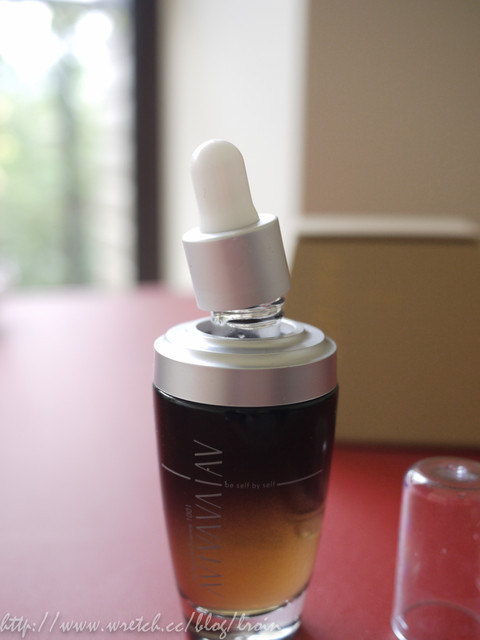 <保養>肌膚變透亮就靠這瓶，AVIVA完美多能量精華液