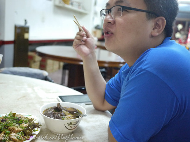 <美食>生意超好的桃園牛肉店名店-巧合珍紅燒四川牛肉麵店