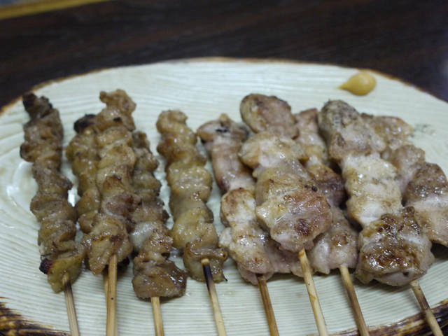 <旅遊>丁小雨十八天日本自由行＊登別溫馨居酒屋～美味的串燒料理