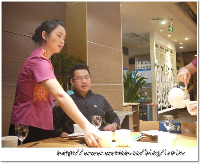 <美食>成都轉機那晚的美食~重慶小天鵝火鍋+夜遊寬窄巷