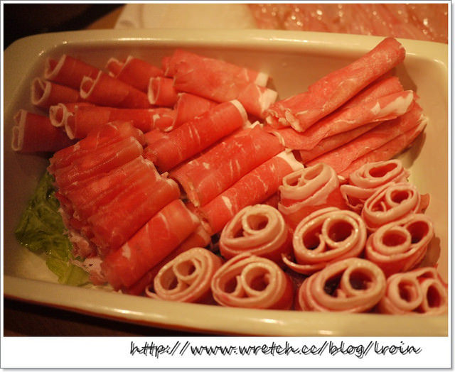 <美食>成都轉機那晚的美食~重慶小天鵝火鍋+夜遊寬窄巷