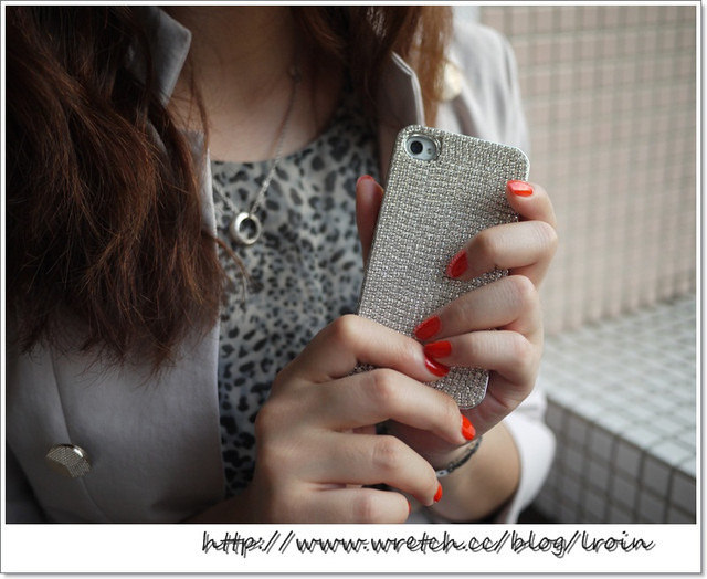 <3C>手機也要穿新衣~白I PHONE 4 V.S HTC 迪賽兒 HD